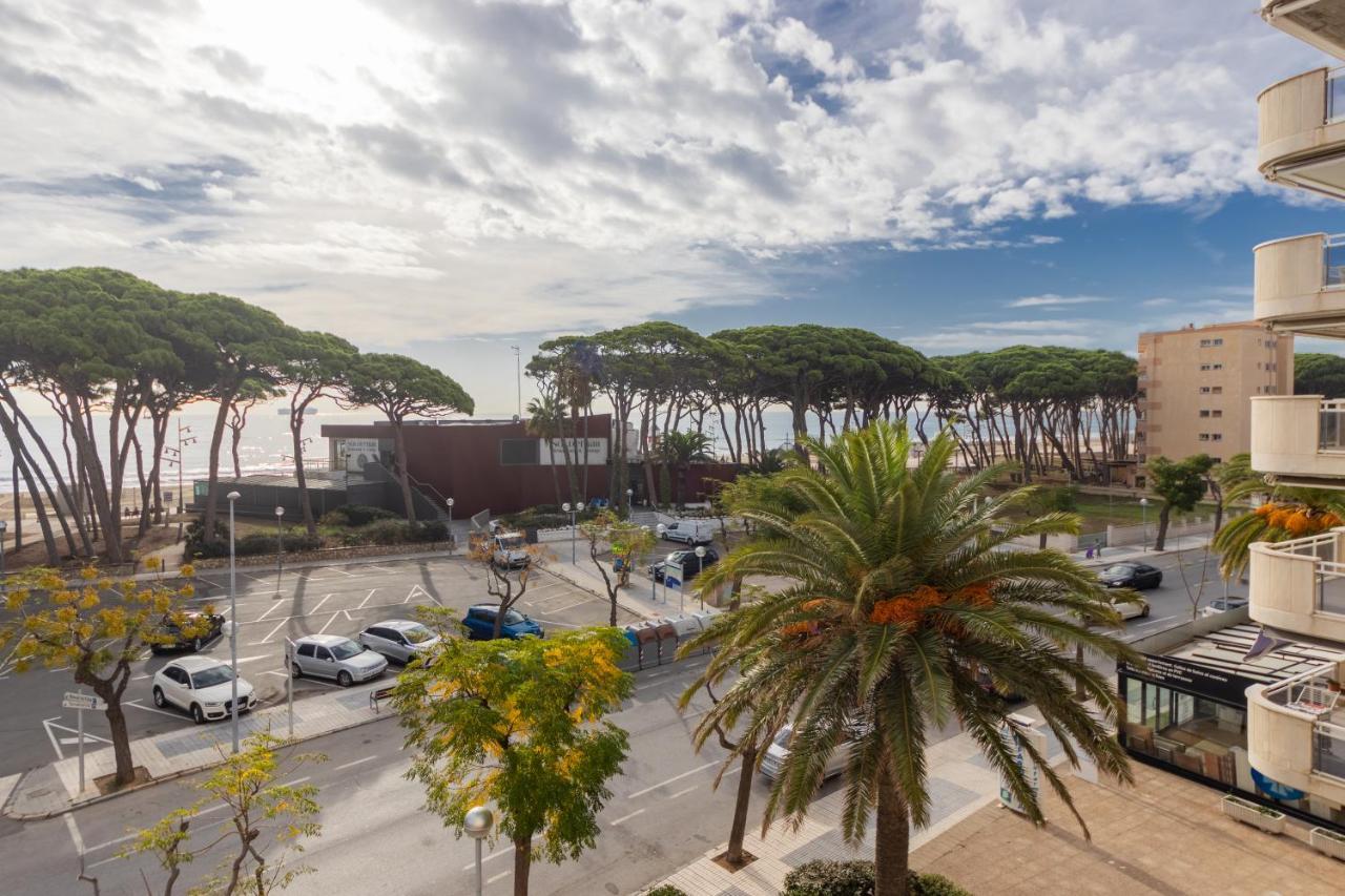 Estudio Delante Del Mar La Pineda Exteriör bild