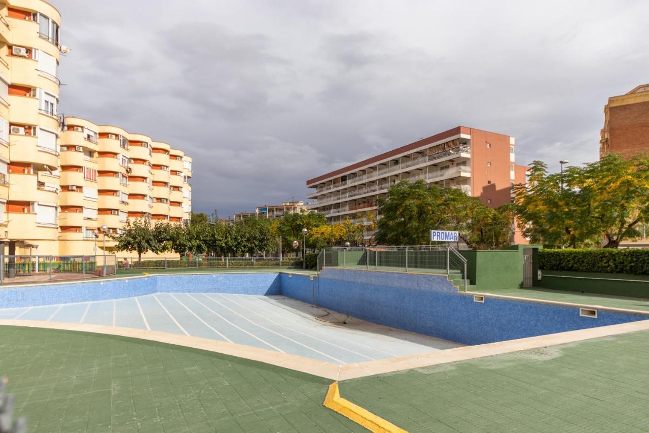 Estudio Delante Del Mar La Pineda Exteriör bild